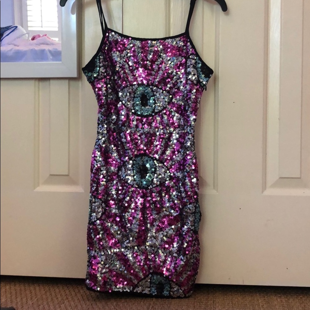 Sparkly sequins dress with eyes